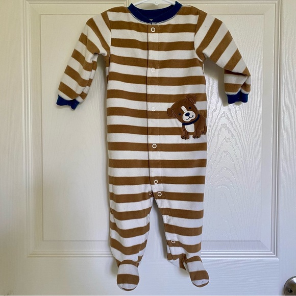 Bundle of Fuzzy Pajamas/Sleepers 6-9M - Picture 2 of 15